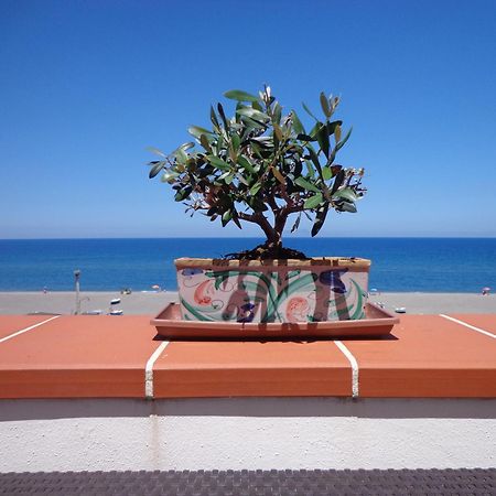 Vacanze Al Mare Patrizia'S Sweet Home Terme Vigliatore Εξωτερικό φωτογραφία